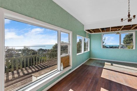 Photo of property in 11 South Road, Moturoa, New Plymouth, 4310