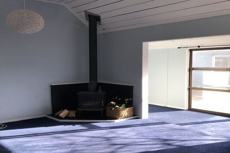 Photo of property in 3 Sarah Street, Waikawa Beach, Levin, 5573