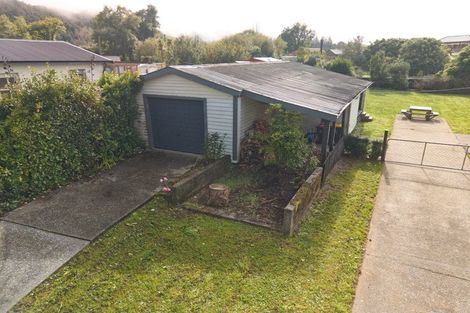 Photo of property in 33 Stafford Street, Blackball, 7804