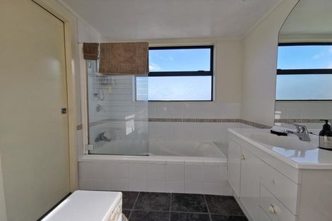 Photo of property in 568e Adelaide Road, Berhampore, Wellington, 6023