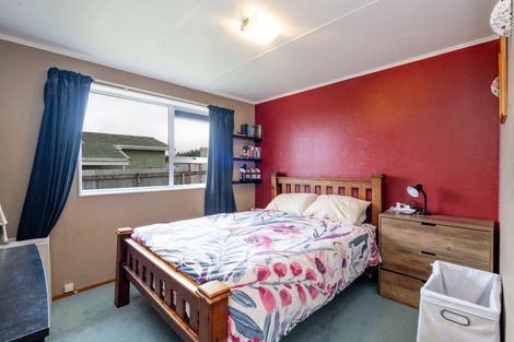Photo of property in 73 Dunbeath Crescent, Kew, Invercargill, 9812