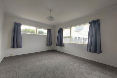 Photo of property in 8 Wyoming Avenue, Murrays Bay, Auckland, 0630