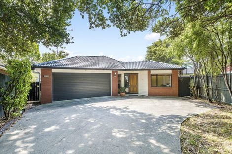 Photo of property in 77g Sturges Road, Henderson, Auckland, 0612