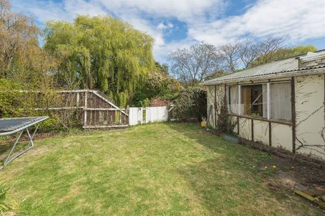 Photo of property in 35 Sevenoaks Drive, Bryndwr, Christchurch, 8053