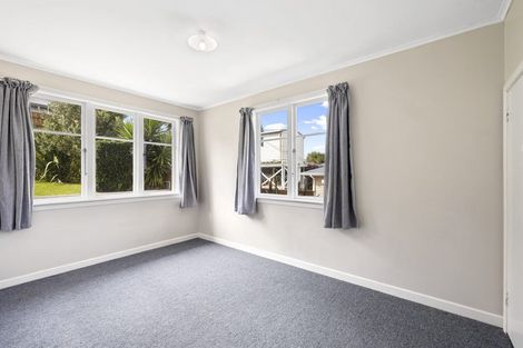 Photo of property in 7 Mount View Place, Spotswood, New Plymouth, 4310