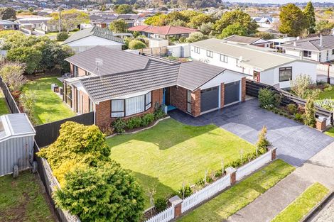 Photo of property in 3 Warwick Place, Springvale, Whanganui, 4501