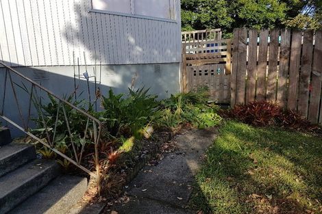 Photo of property in 31 Waimumu Road, Massey, Auckland, 0614