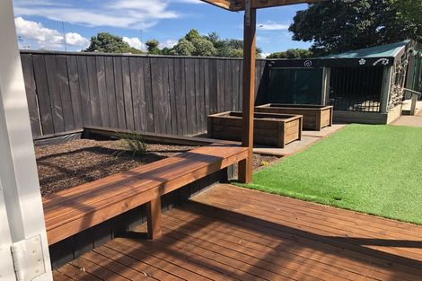 Photo of property in 17 Bluegum Road, Paraparaumu Beach, Paraparaumu, 5032