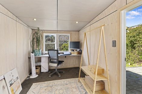 Photo of property in 14 Leveson Street, Strathmore Park, Wellington, 6022