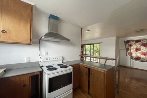 Photo of property in 10 Magdalen Place, West Harbour, Auckland, 0618