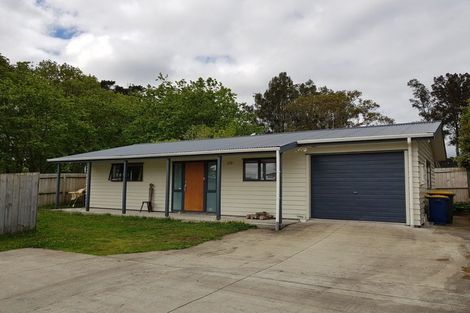 Photo of property in 28 Pooks Road, Ranui, Auckland, 0612