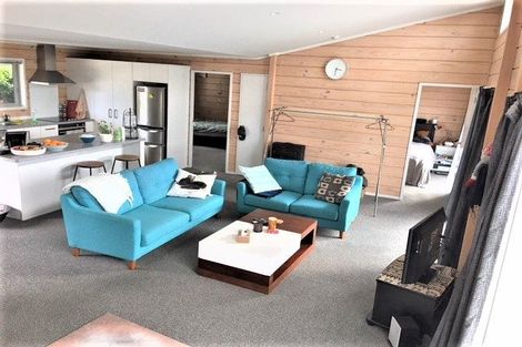 Photo of property in 56a Bay Street, Red Beach, 0932