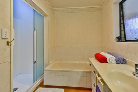 Photo of property in 9 Hazeldene Place, Opaheke, Papakura, 2113