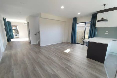 Photo of property in 26 Golfland Drive, Golflands, Auckland, 2013