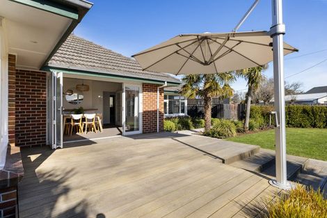 Photo of property in 27 Barclay Place, Burwood, Christchurch, 8061