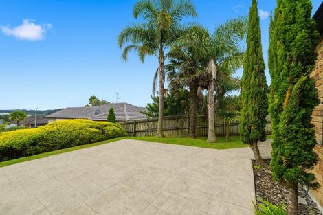 Photo of property in 19 Black Teal Close, Unsworth Heights, Auckland, 0632