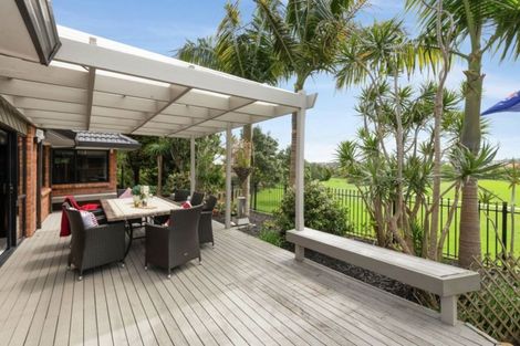 Photo of property in 1/28 Wiltshire Place, Somerville, Auckland, 2014