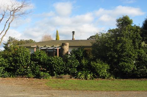 Photo of property in 21 Lake Street, Takapau, 4203