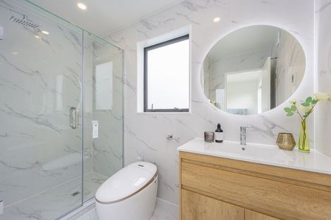 Photo of property in 10/6 Woodhouse Place, West Harbour, Auckland, 0618