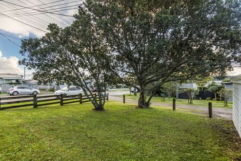 Photo of property in 1/303 Rangatira Road, Beach Haven, Auckland, 0626