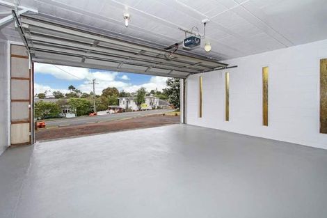 Photo of property in 19 Evans Road, Glen Eden, Auckland, 0602