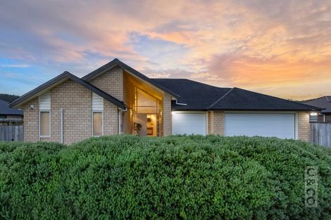 Photo of property in 16 Fruitlands Road, Kumeu, 0810