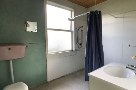 Photo of property in 90a Forrest Road, Forrest Hill, Auckland, 0620