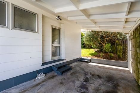 Photo of property in 2/18 Culzean Grove, Bell Block, New Plymouth, 4312