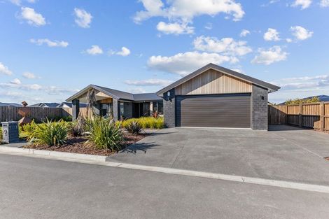 Photo of property in 2 Page Place, Rangiora, 7400