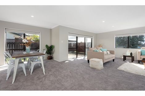 Photo of property in 5 Ngamotu Place, Mount Maunganui, 3116