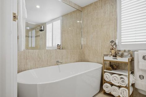 Photo of property in 2a Grangewood Lane, Burnside, Christchurch, 8053