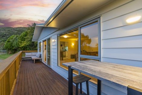 Photo of property in 306 South Makara Road, Makara, Karori, 6972