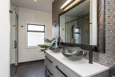 Photo of property in 33 Pohutukawa Drive, Eskdale, Napier, 4182