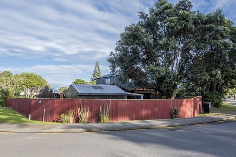 Photo of property in 2 The Avenue, Otaki Beach, Otaki, 5512