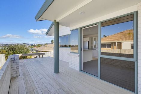 Photo of property in 53 Kath Hopper Drive, Orewa, 0931