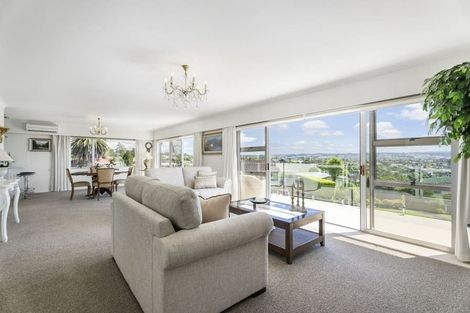 Photo of property in 76 Marellen Drive, Red Beach, 0932