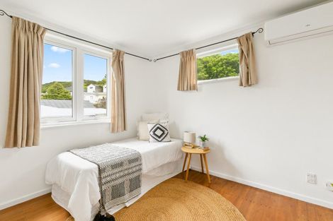 Photo of property in 27 Hathaway Avenue, Karori, Wellington, 6012