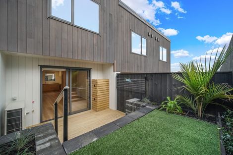 Photo of property in 15/506 Glenfield Road, Bayview, Auckland, 0629