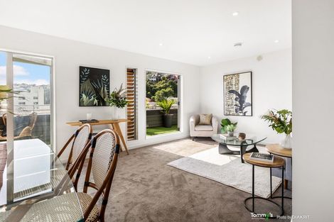 Photo of property in 3/14 Oriental Terrace, Oriental Bay, Wellington, 6011
