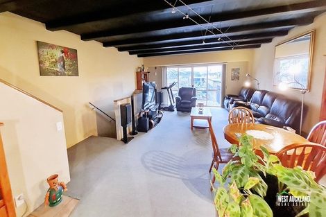 Photo of property in 12 Captain Scott Road, Glen Eden, Auckland, 0602