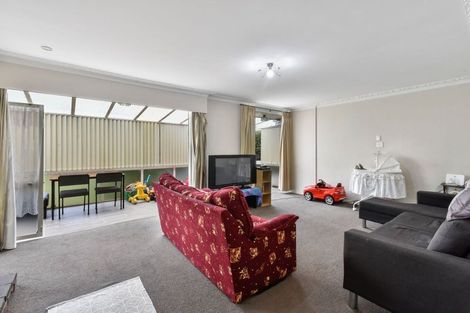 Photo of property in 40 Mack Place, Red Hill, Papakura, 2110