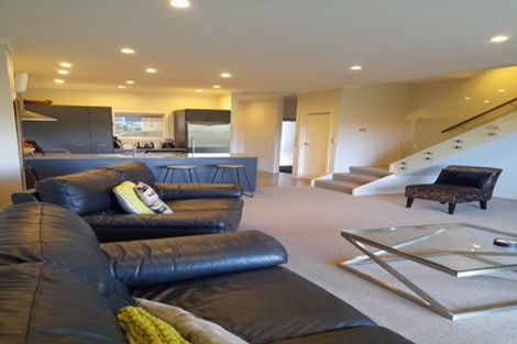 Photo of property in The Strand, 3/16 Ronald Street, Strandon, New Plymouth, 4312