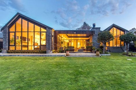 Photo of property in 51 Waiwetu Street, Fendalton, Christchurch, 8052