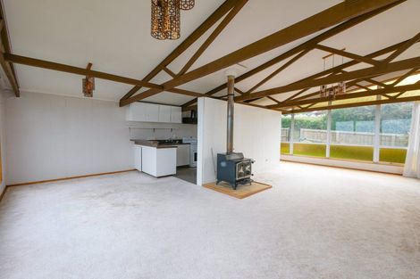 Photo of property in 4 Winston Place, Kew, Dunedin, 9012