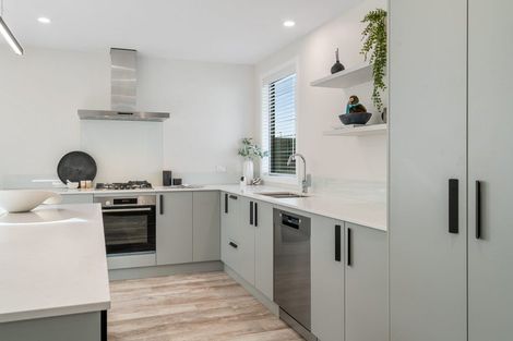 Photo of property in 34 Metoriti Crescent, Karaka, 2124