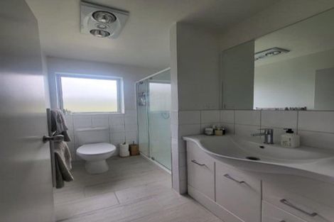 Photo of property in 74 Totara Meadows Court, Wiri, Auckland, 2104