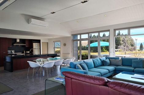 Photo of property in 9 Dwyer Place, Lake Tekapo, 7999