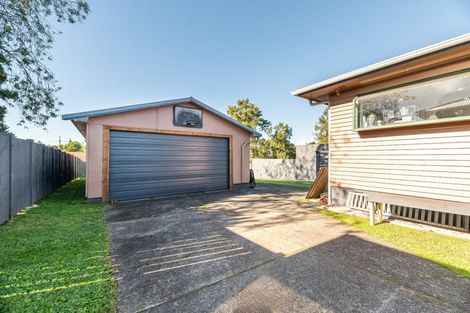 Photo of property in 9 Longburn Road, Henderson, Auckland, 0610