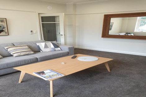Photo of property in Fountain Court, 9/48 Oriental Parade, Oriental Bay, Wellington, 6011