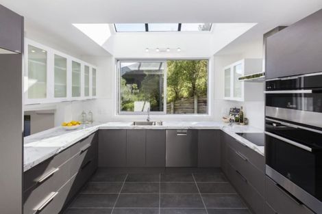 Photo of property in 99 Cannon Hill Crescent, Mount Pleasant, Christchurch, 8081